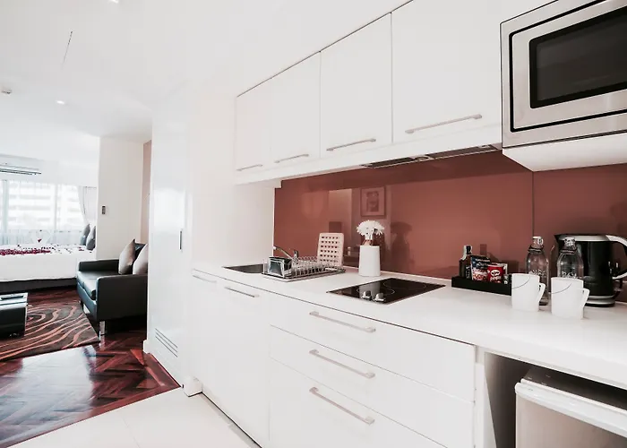Parkroyal Hotel 4*